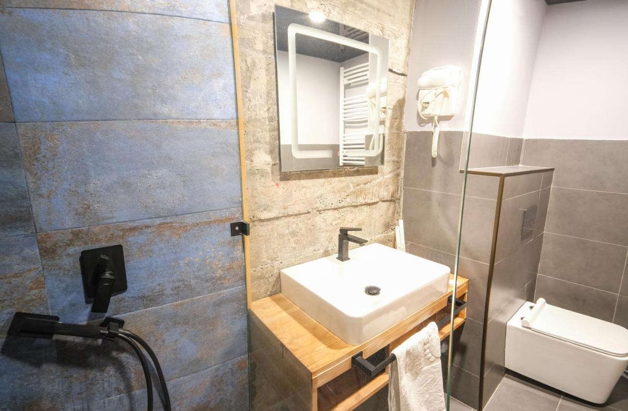 Hotel Posta メスティア エクステリア 写真