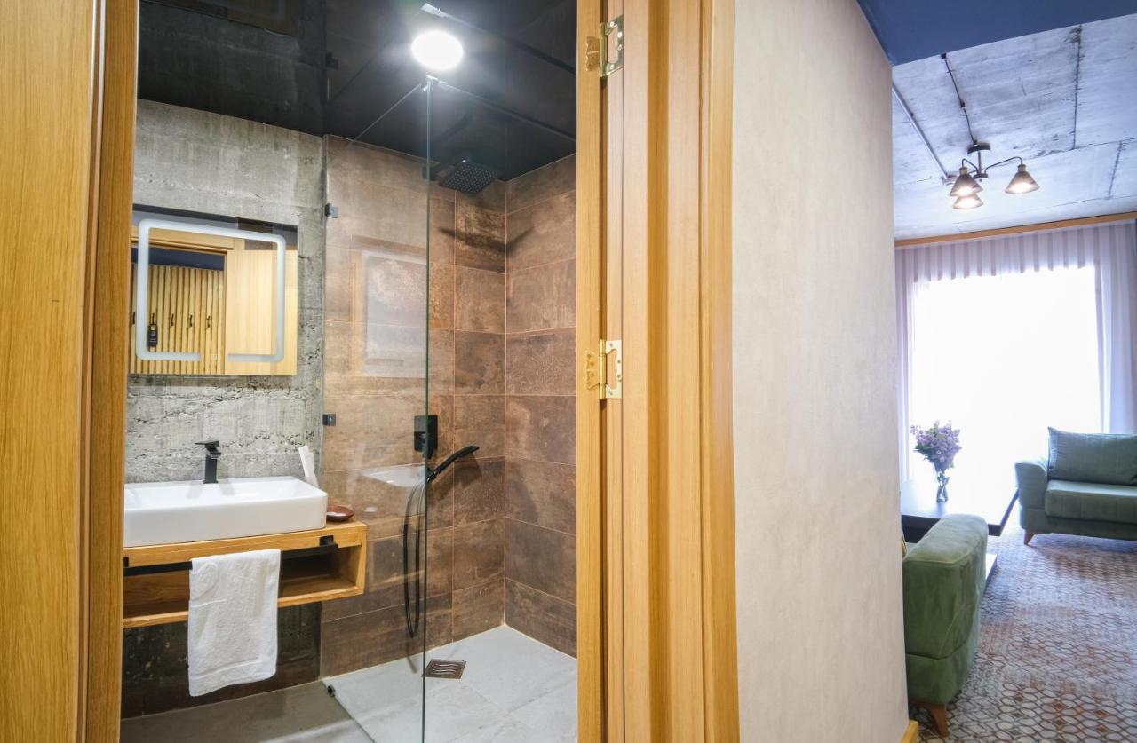 Hotel Posta メスティア エクステリア 写真