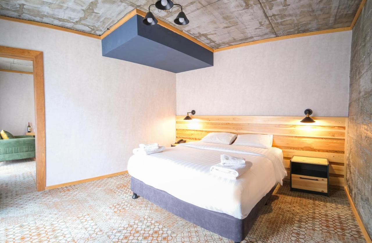 Hotel Posta メスティア エクステリア 写真