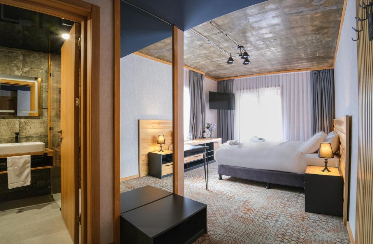 Hotel Posta メスティア エクステリア 写真