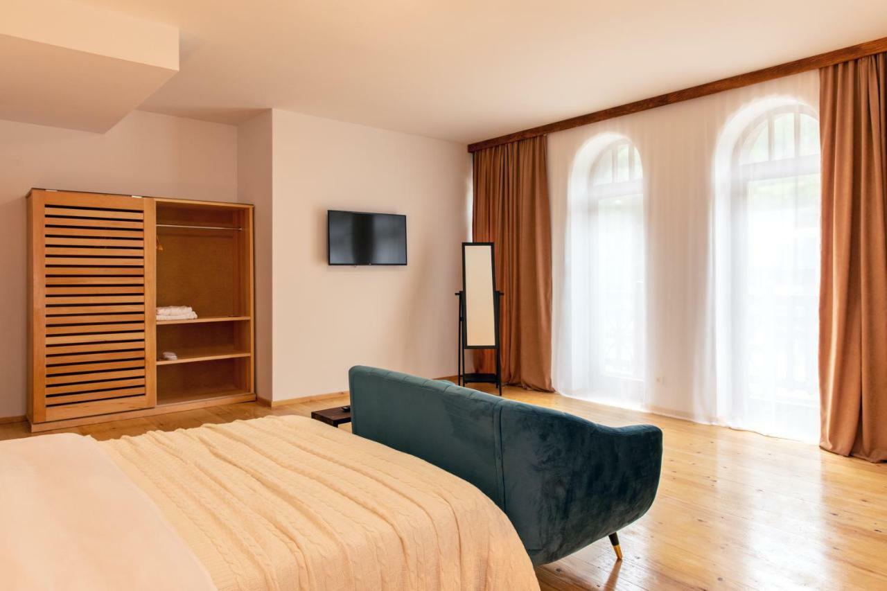 Hotel Posta メスティア エクステリア 写真